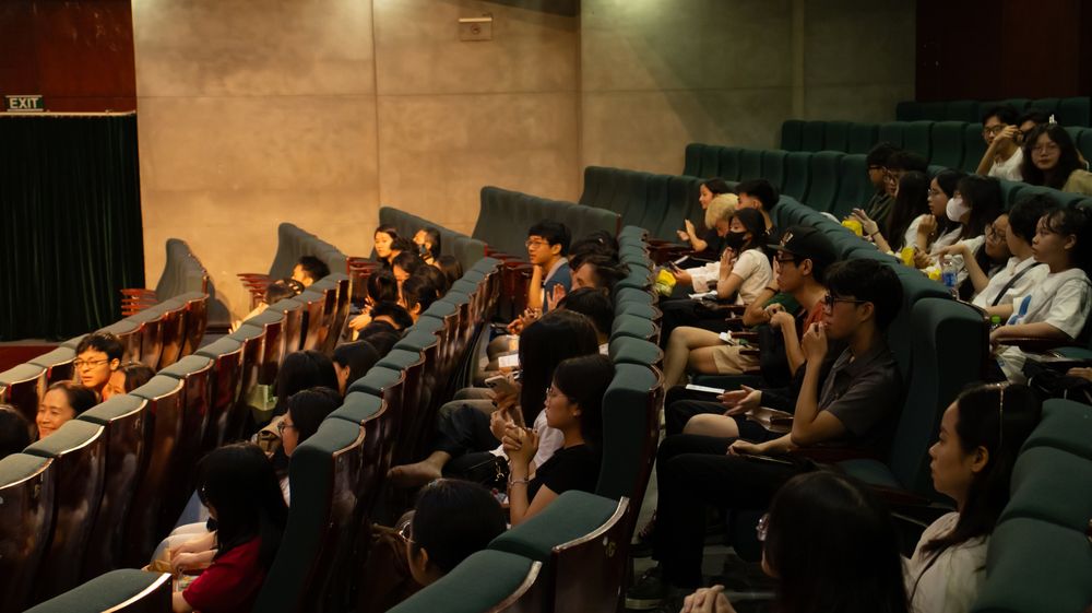 Buổi Công Chiếu